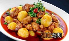 干锅土豆鸡肉焖饭图片 干锅土豆鸡肉
